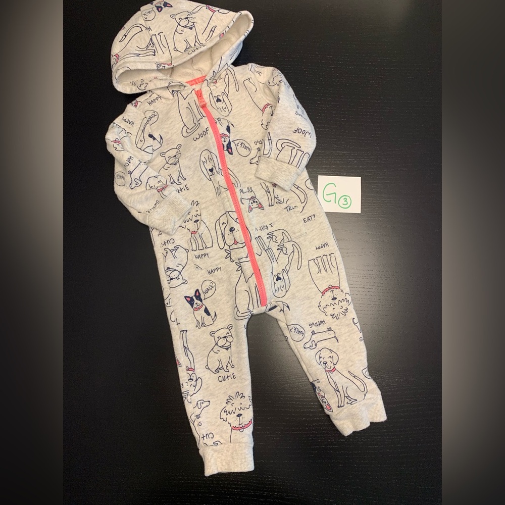 ⭐️2/$11.00⭐️ Carter’s 12m Dog Theme Hooded One Piece